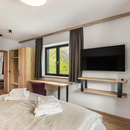 Emma Deluxe Aparthotel Ganzjaehrig Beheizter Aussenpool Piesendorf Exteriör bild