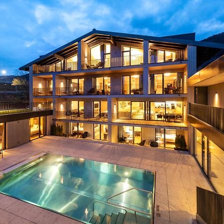 Emma Deluxe Aparthotel Ganzjaehrig Beheizter Aussenpool Piesendorf Exteriör bild