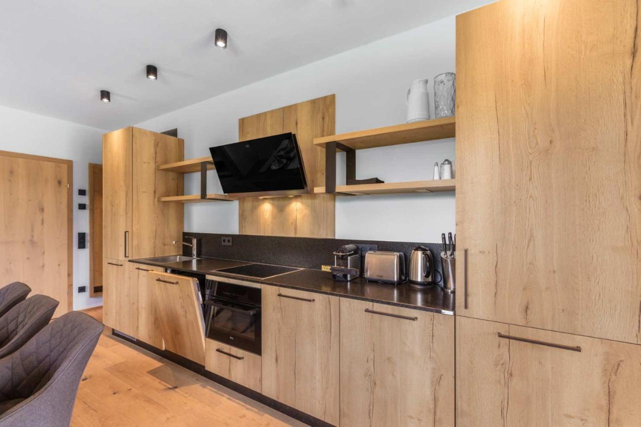 Emma Deluxe Aparthotel Ganzjaehrig Beheizter Aussenpool Piesendorf Exteriör bild