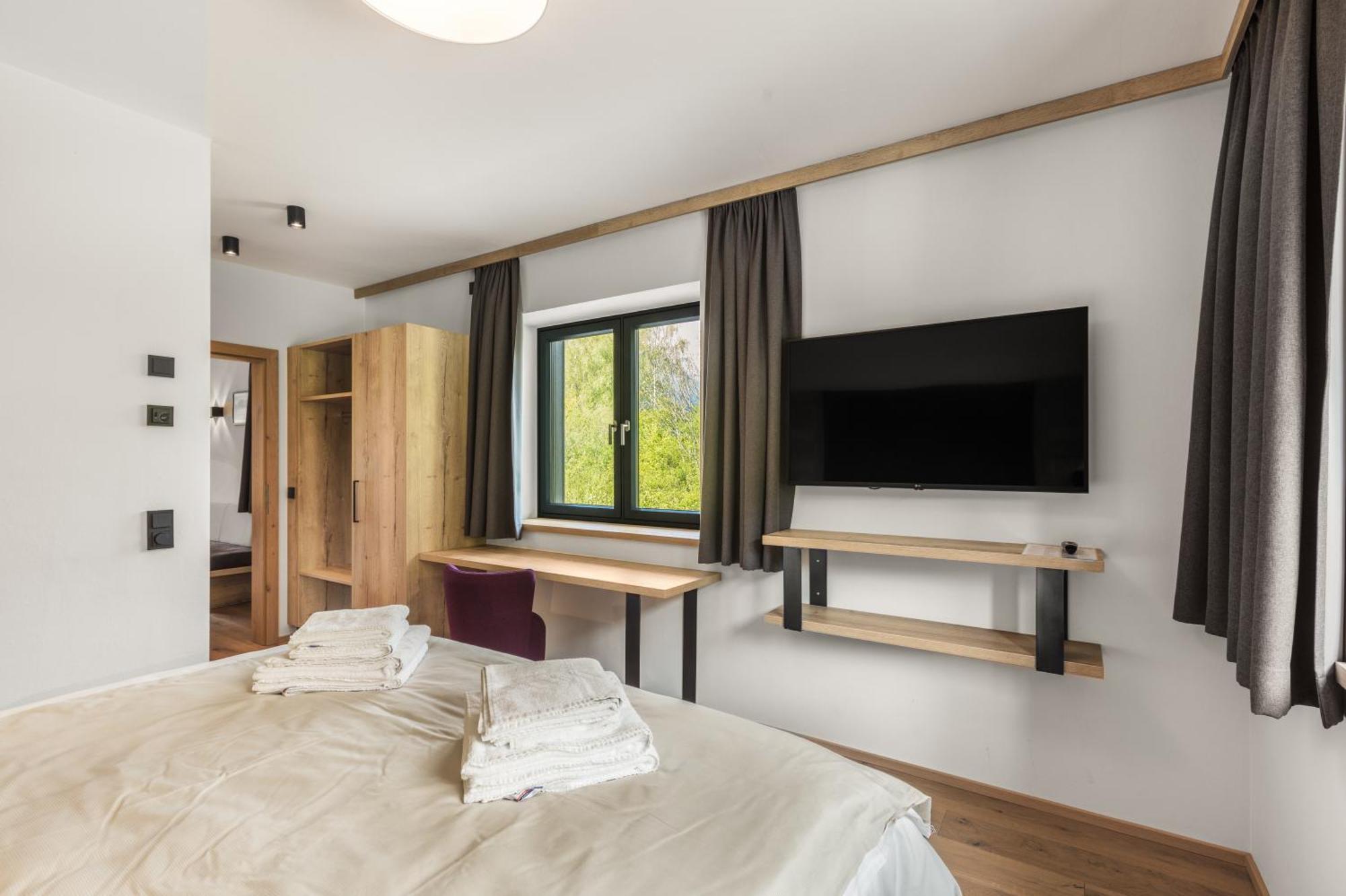 Emma Deluxe Aparthotel Ganzjaehrig Beheizter Aussenpool Piesendorf Exteriör bild